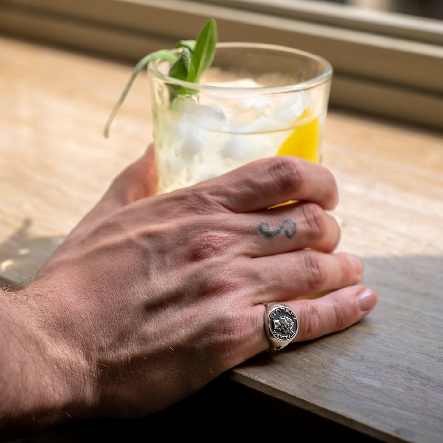 Lira Coin Dolce Vita Chevalier Ring