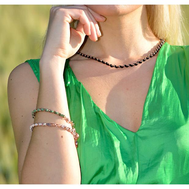 Embrace necklace