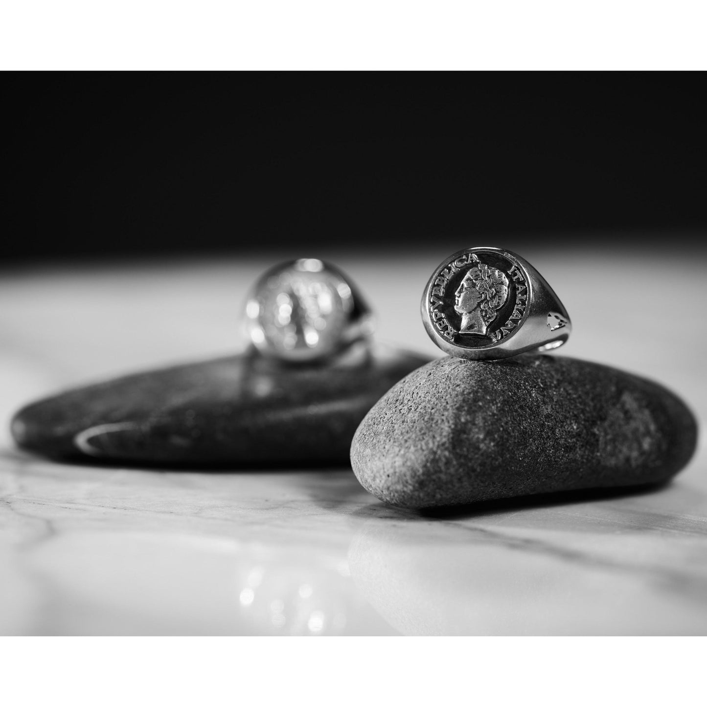 Anello Chevalier Lira Coin Dolce Vita