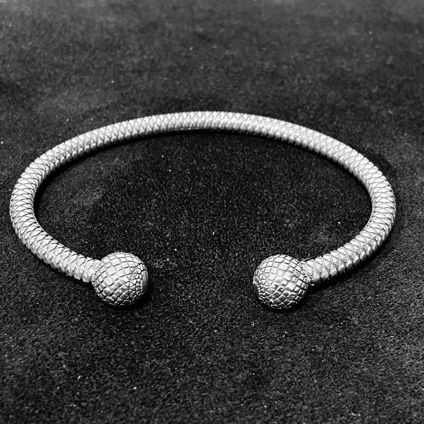 Round slave Mandala bracelet
