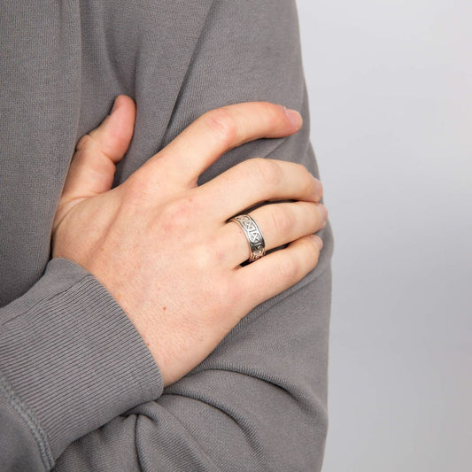 Anello A Fascia Con Disegno Celtico In Argento - BDG Accessories