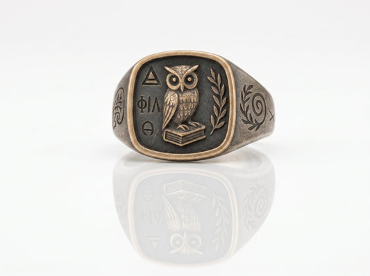 Anello il Saggio Esploratore, uno chevalier in argento per chi ama viaggiare in mete antiche - BDG Accessories
