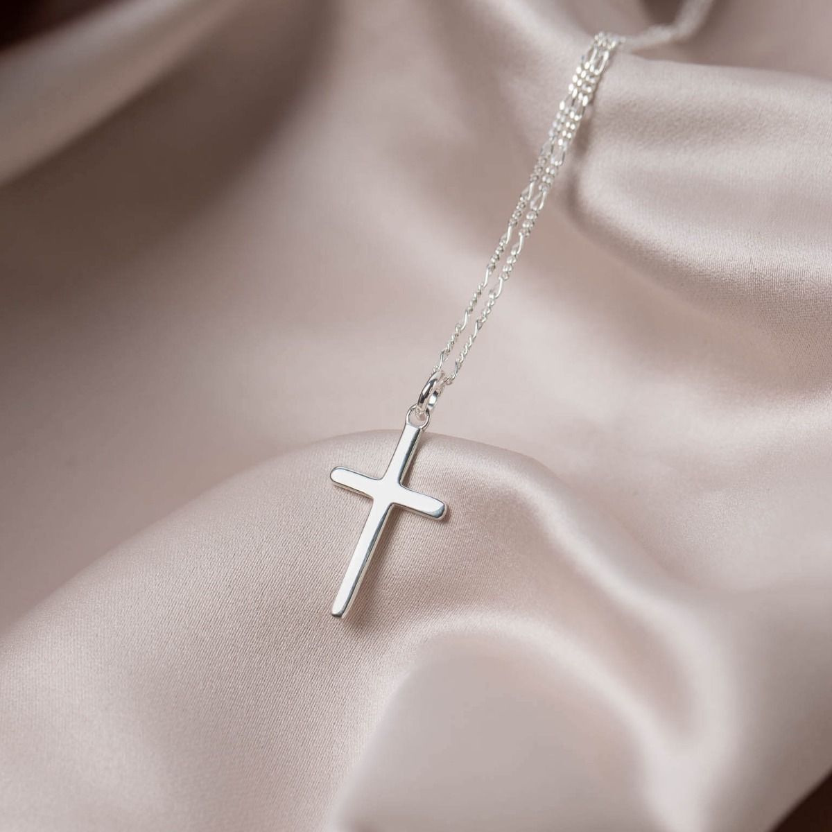 Simple cross pendant
